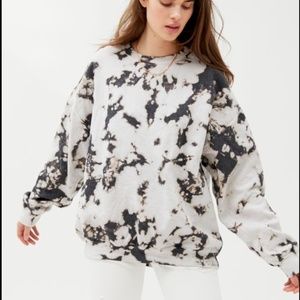 URBAN OUTFITTERS black and white tie dye sweatshir